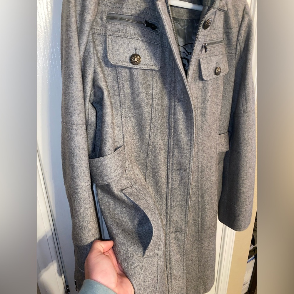Woman’s Guess Heavy trench Coat Size L